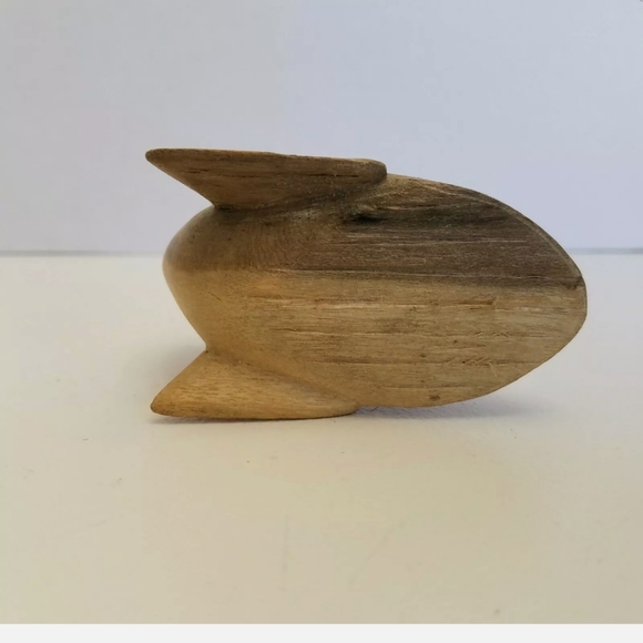 Hand Carved Wood Wooden Shark Whale Two Tone Figurine Statue 3.25" Decor - Picture 6 of 9